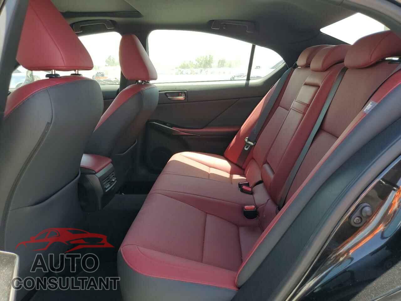 LEXUS IS 2024 - JTHCA1D20R5129432