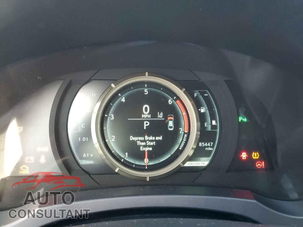 LEXUS IS 2018 - JTHBA1D29J5066363
