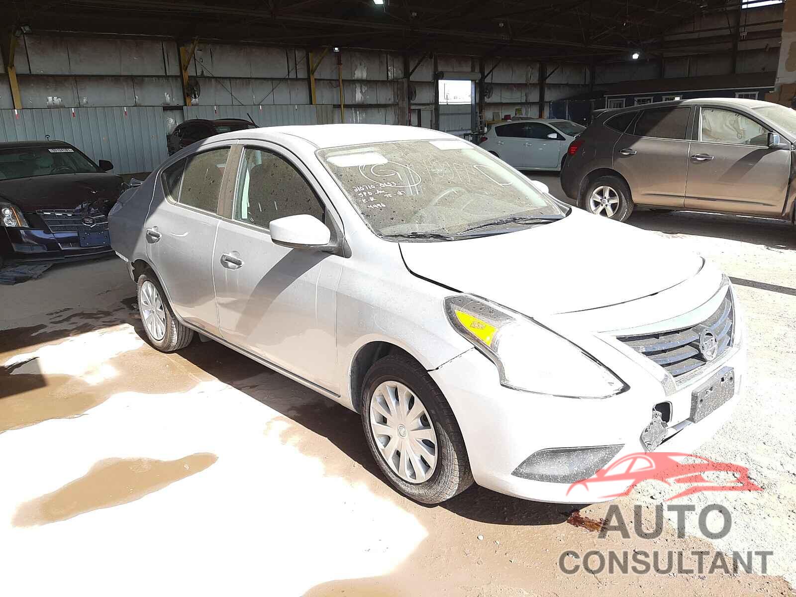 NISSAN VERSA 2018 - 3N1CN7AP7JL884996