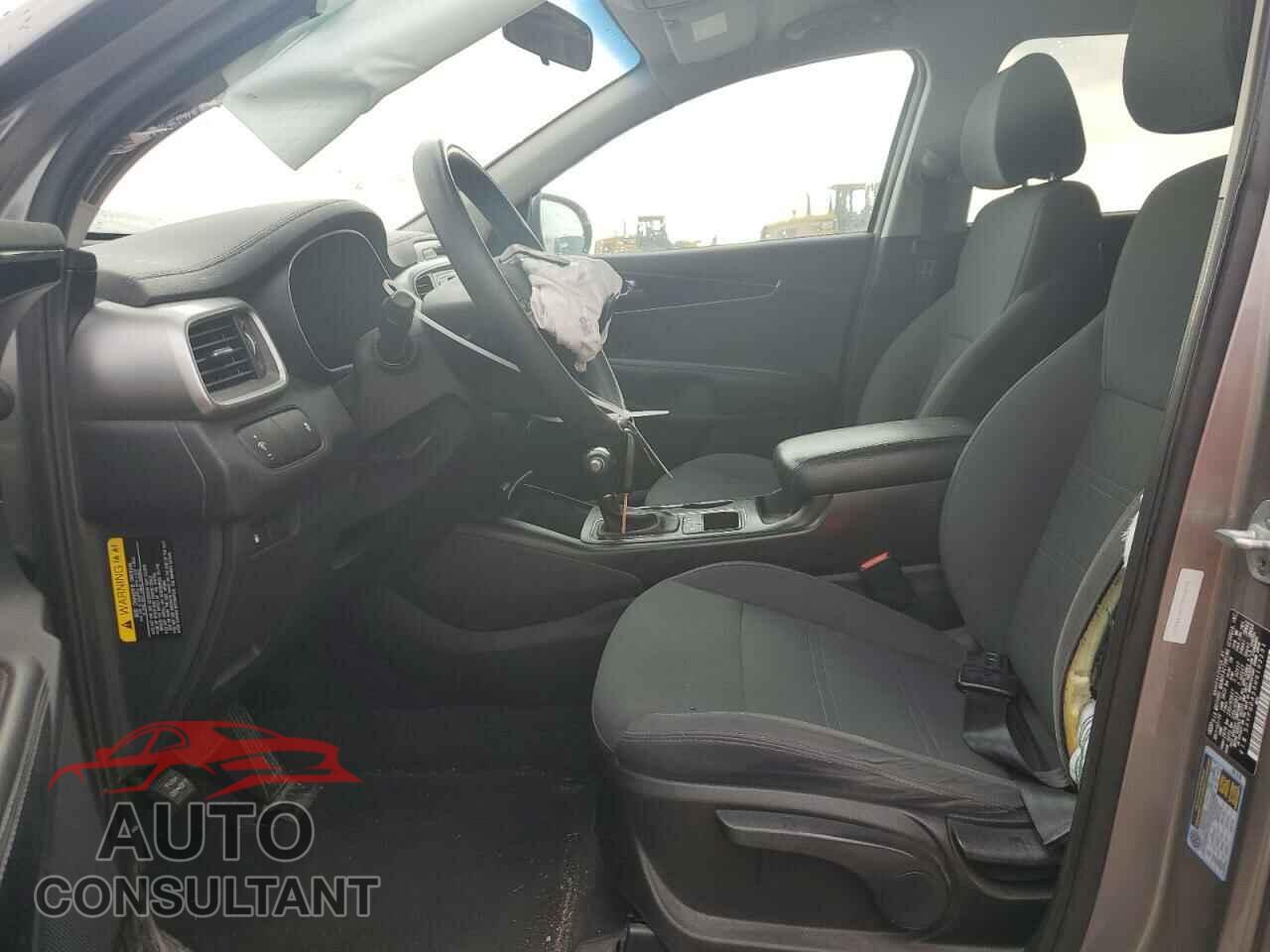 KIA SORENTO 2017 - 5XYPGDA53HG193231