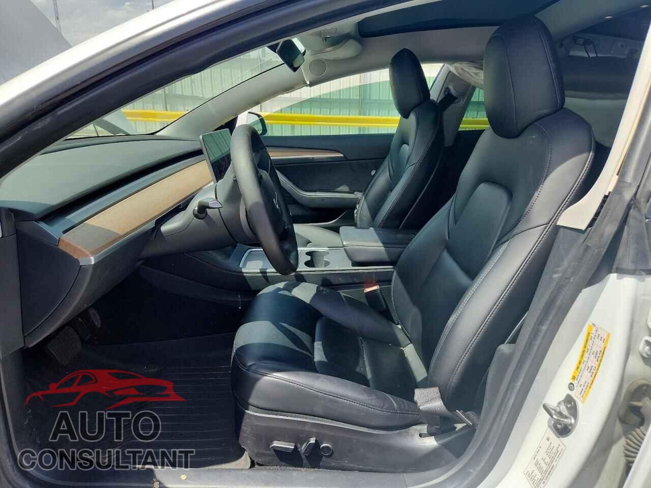 TESLA MODEL 3 2022 - 5YJ3E1EB8NF205654