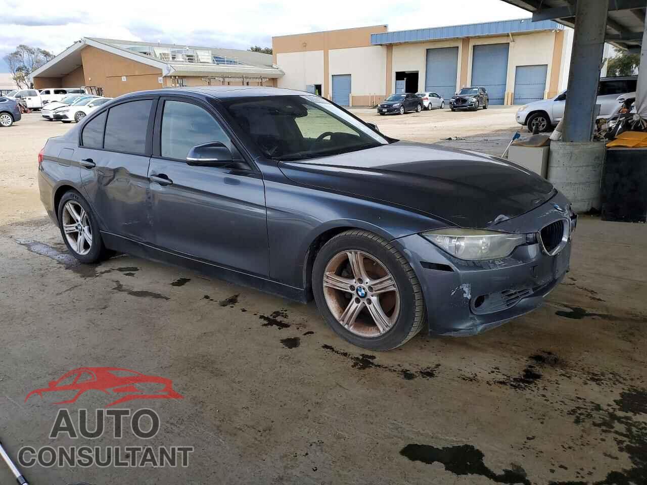 BMW 3 SERIES 2013 - WBA3C1C58DF439240