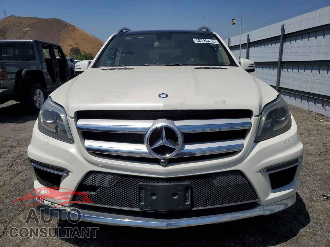MERCEDES-BENZ GL-CLASS 2015 - 4JGDF7DEXFA544969