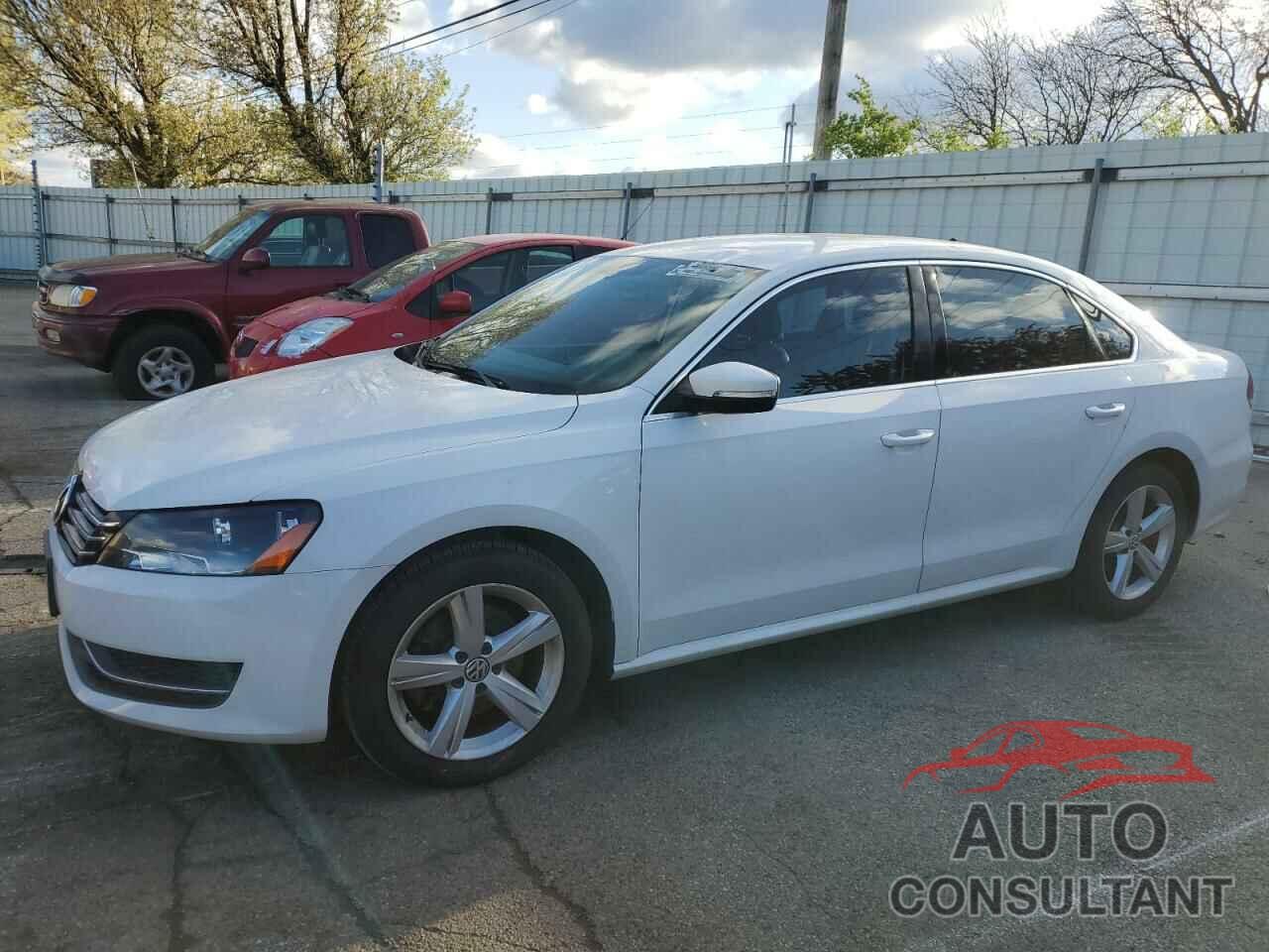 VOLKSWAGEN PASSAT 2013 - 1VWBH7A37DC022775