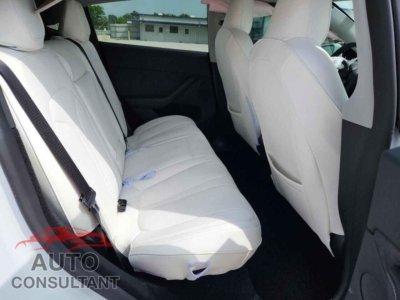 TESLA MODEL Y 2025 - 7SAYGDEF7SA339894