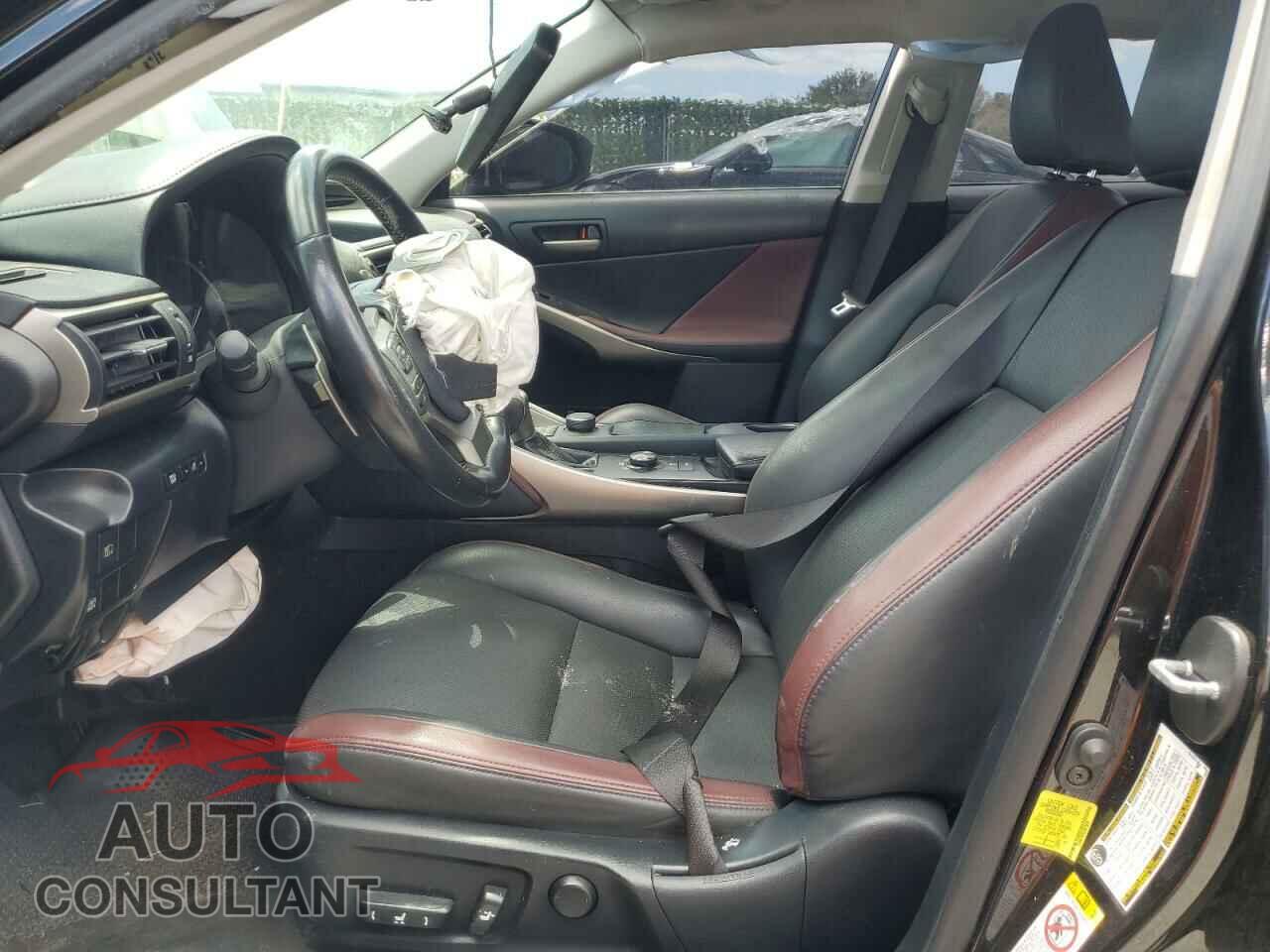 LEXUS IS 2018 - JTHBA1D24J5073432