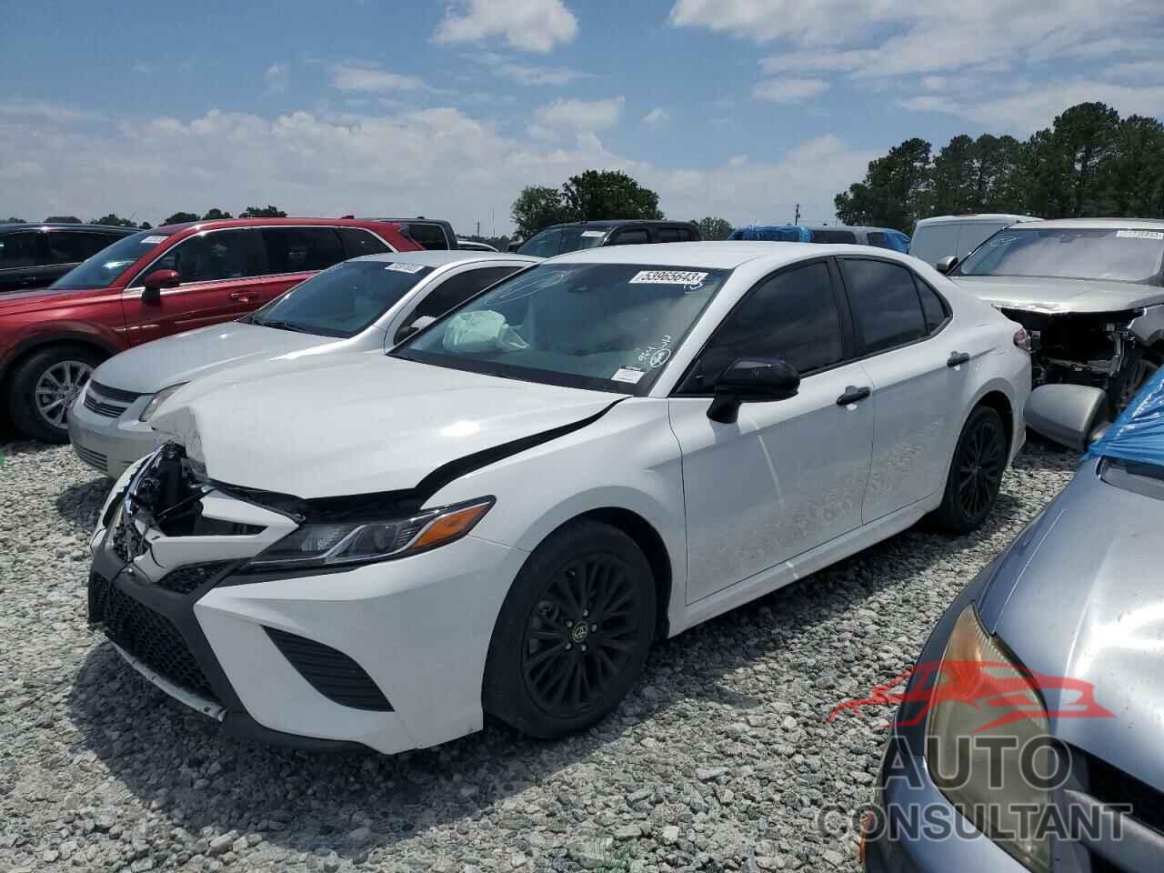 TOYOTA CAMRY 2020 - 4T1G11AK5LU400145