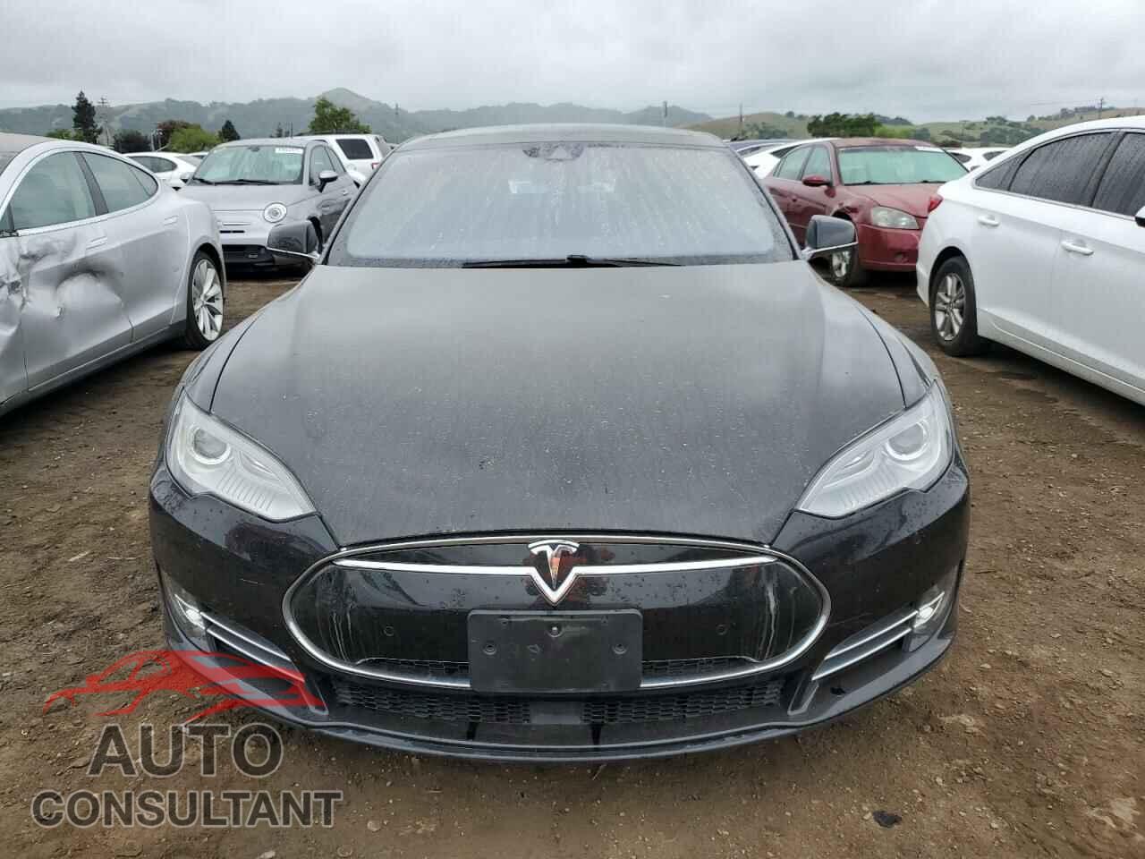 TESLA MODEL S 2015 - 5YJSA1E12FF111396