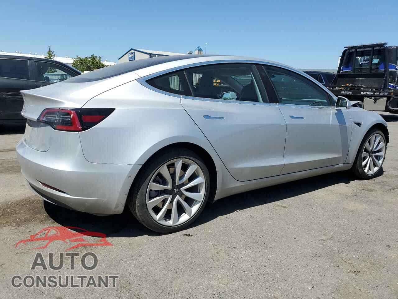 TESLA MODEL 3 2018 - 5YJ3E1EA0JF048381