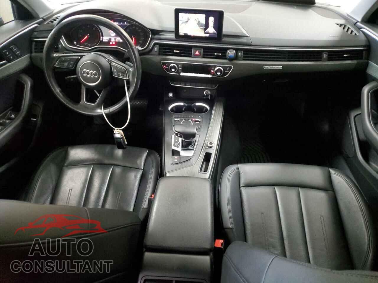 AUDI A4 2019 - WAUDNAF40KN000697