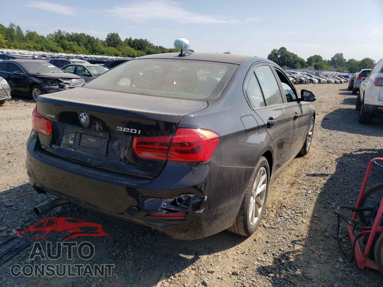 BMW 3 SERIES 2018 - WBA8A3C51JA357883