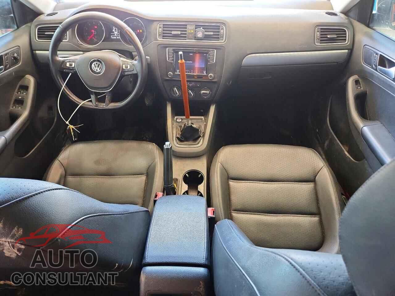 VOLKSWAGEN JETTA 2017 - 3VWB67AJ5HM296906