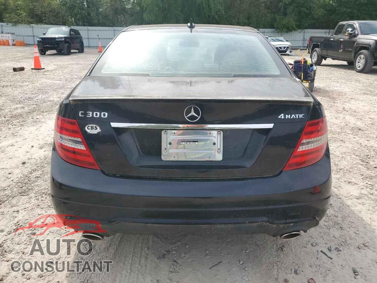 MERCEDES-BENZ C-CLASS 2012 - WDDGF8BB3CR193602