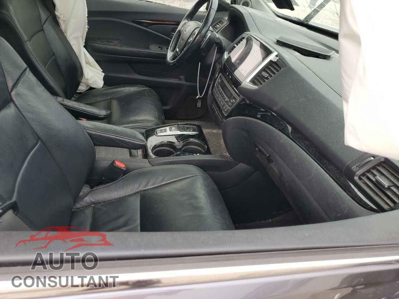 HONDA PILOT 2017 - 5FNYF5H97HB026870