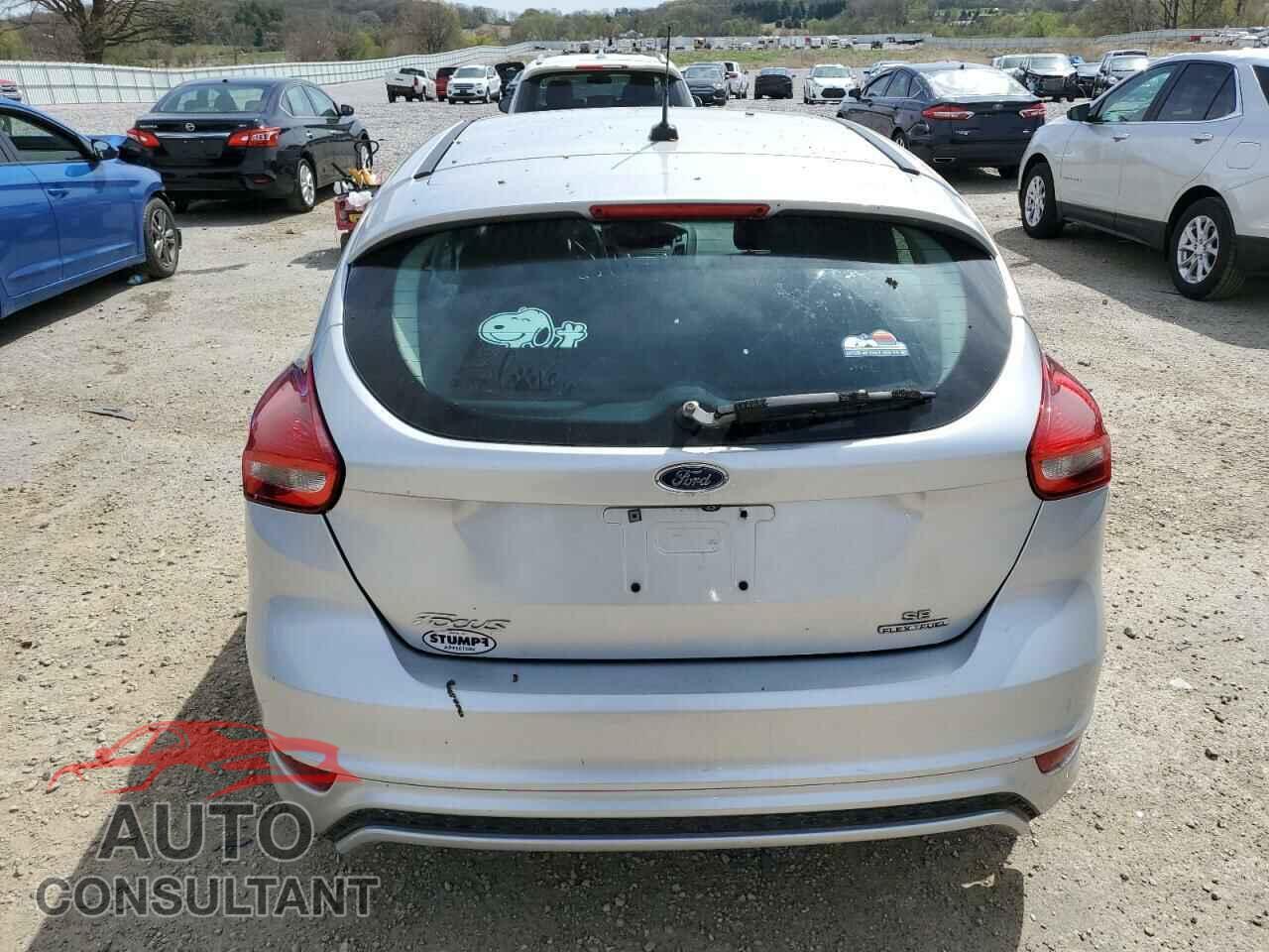 FORD FOCUS 2015 - 1FADP3K25FL312471