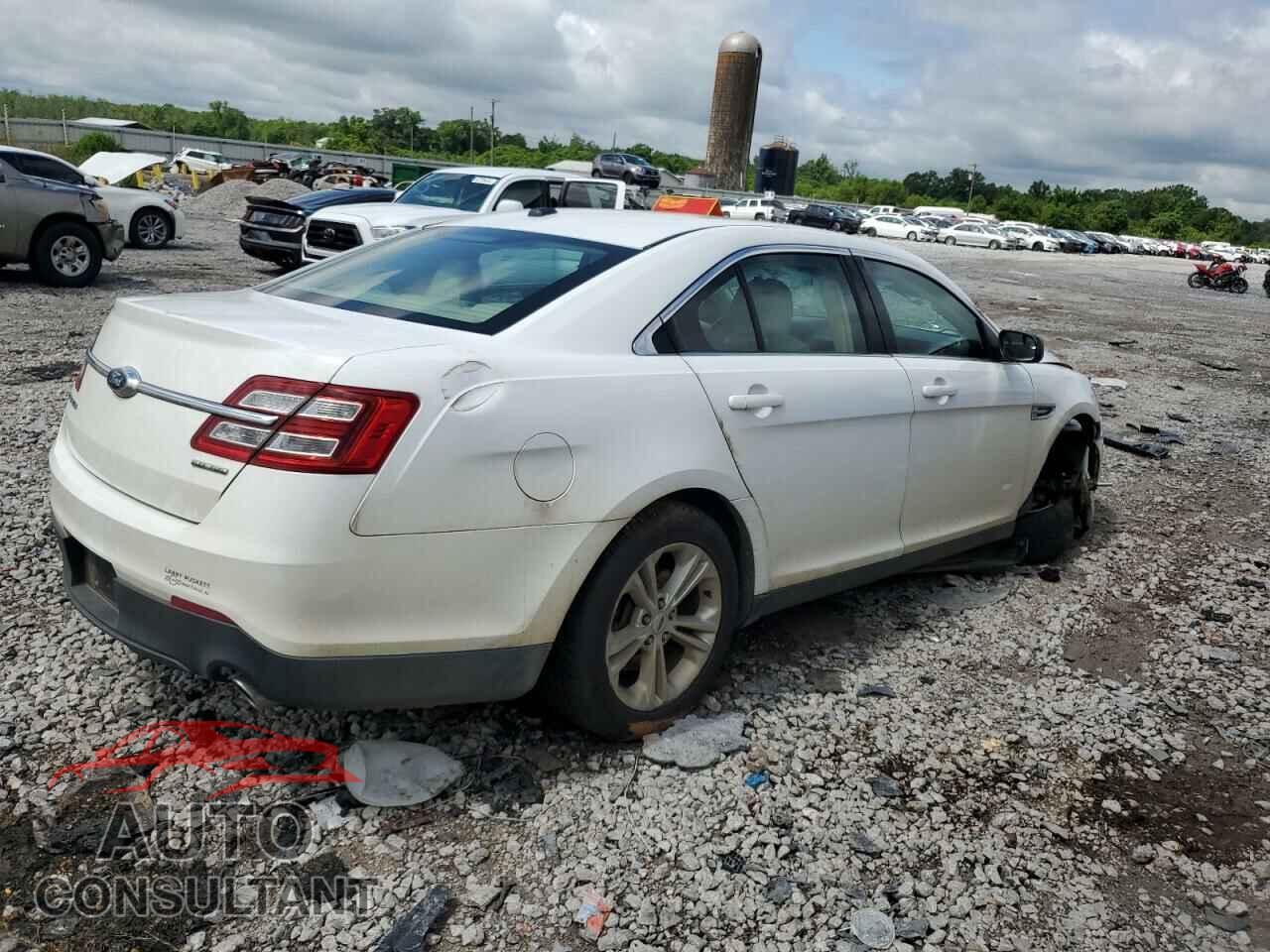 FORD TAURUS 2017 - 1FAHP2D89HG136839