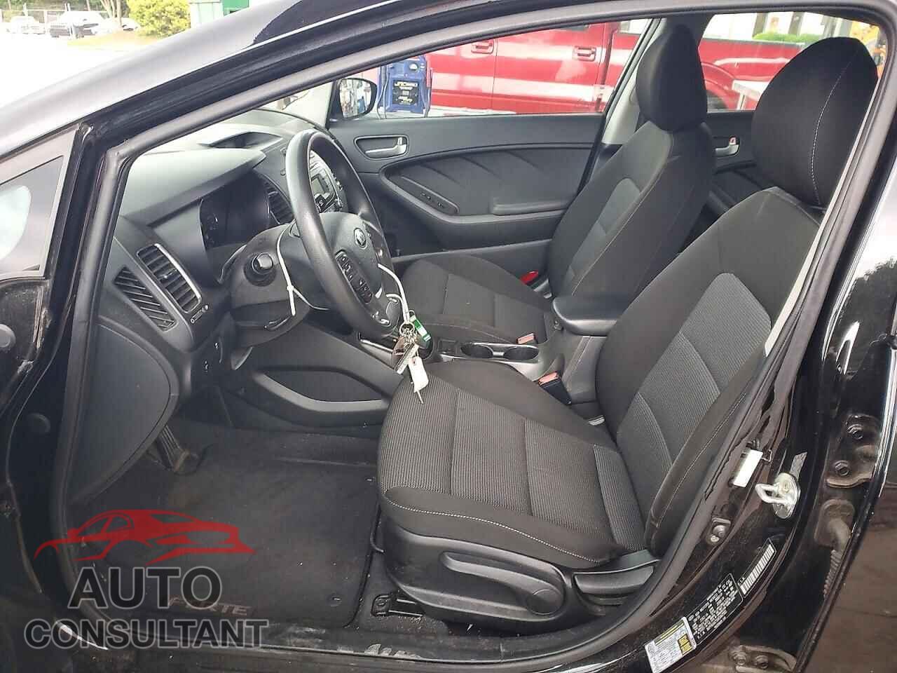 KIA FORTE 2017 - 3KPFK4A71HE047581