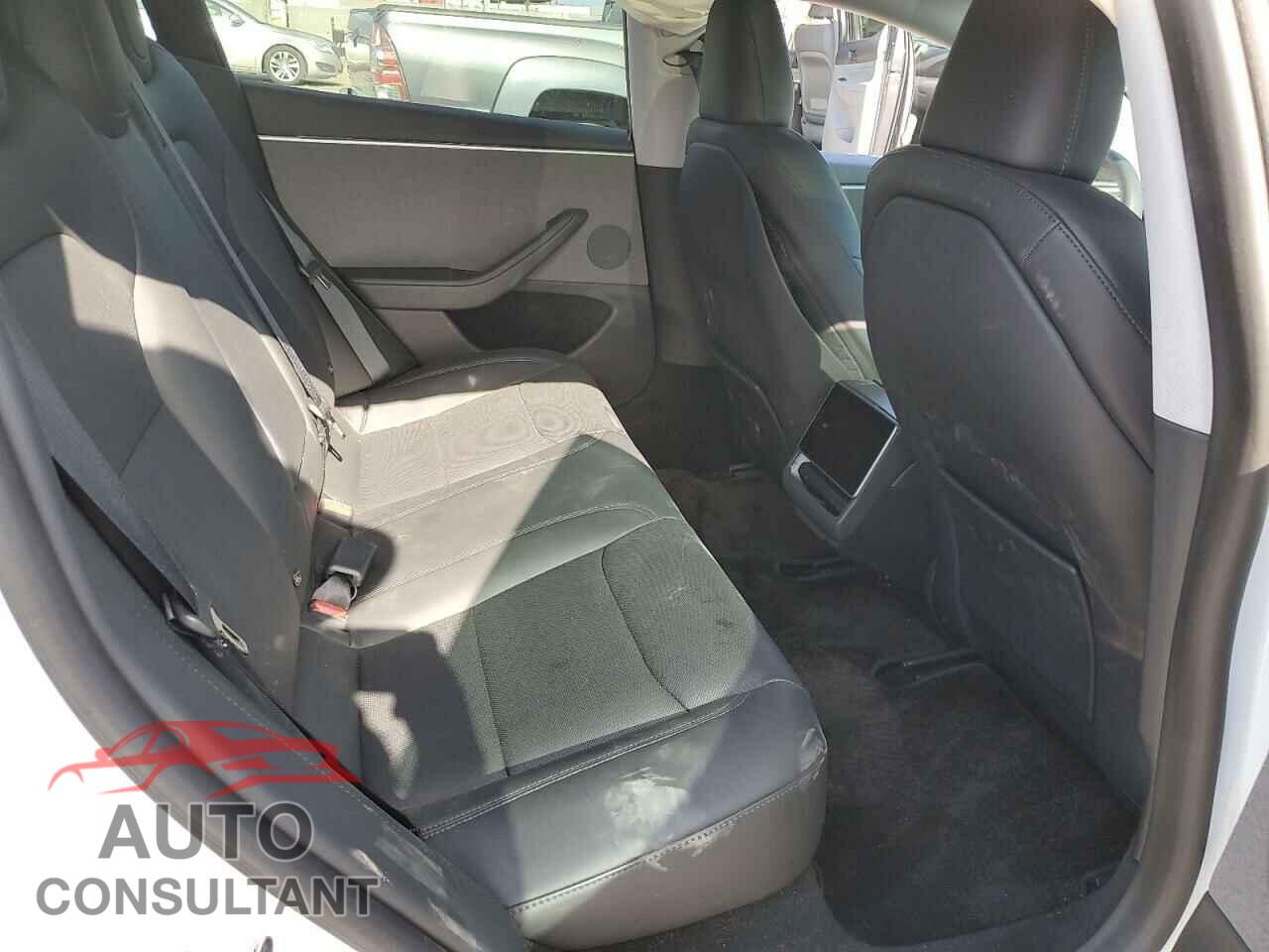 TESLA MODEL 3 2024 - 5YJ3E1EA7RF749463
