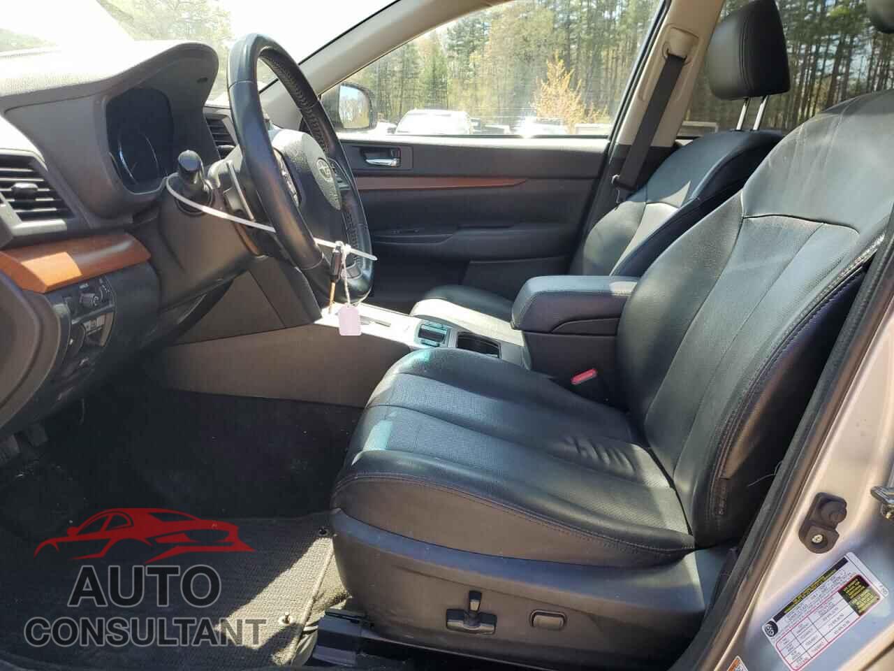 SUBARU OUTBACK 2014 - 4S4BRBNCXE3292318