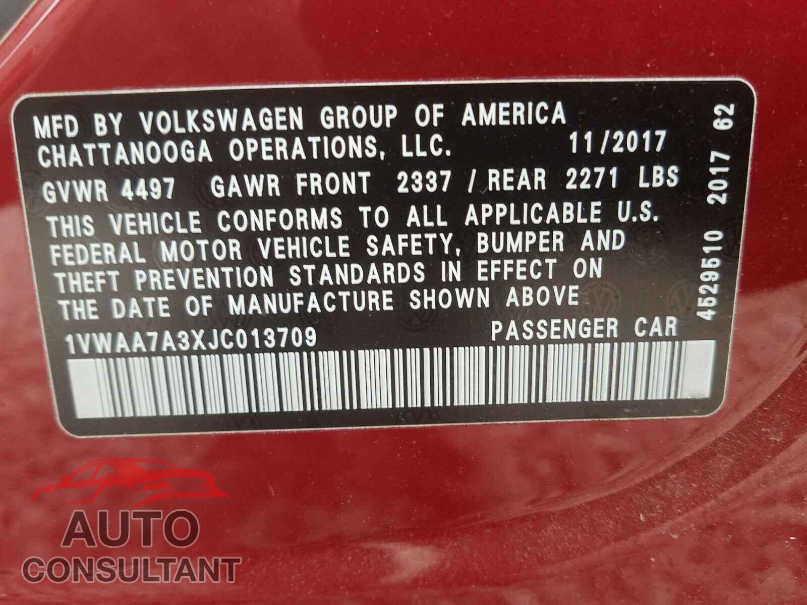 VOLKSWAGEN PASSAT 2018 - 1VWAA7A3XJC013709