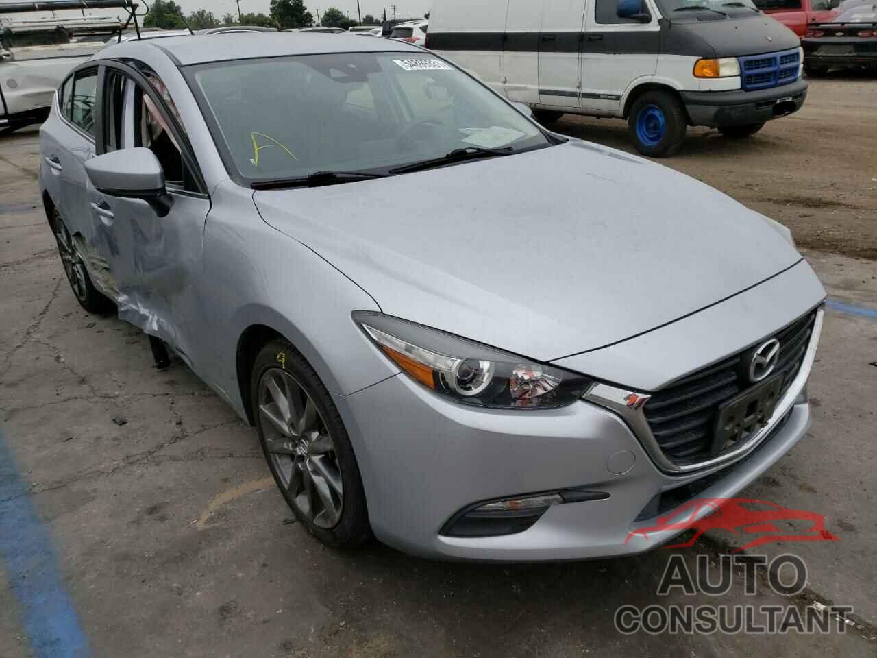 MAZDA 3 2018 - 3MZBN1L36JM201483