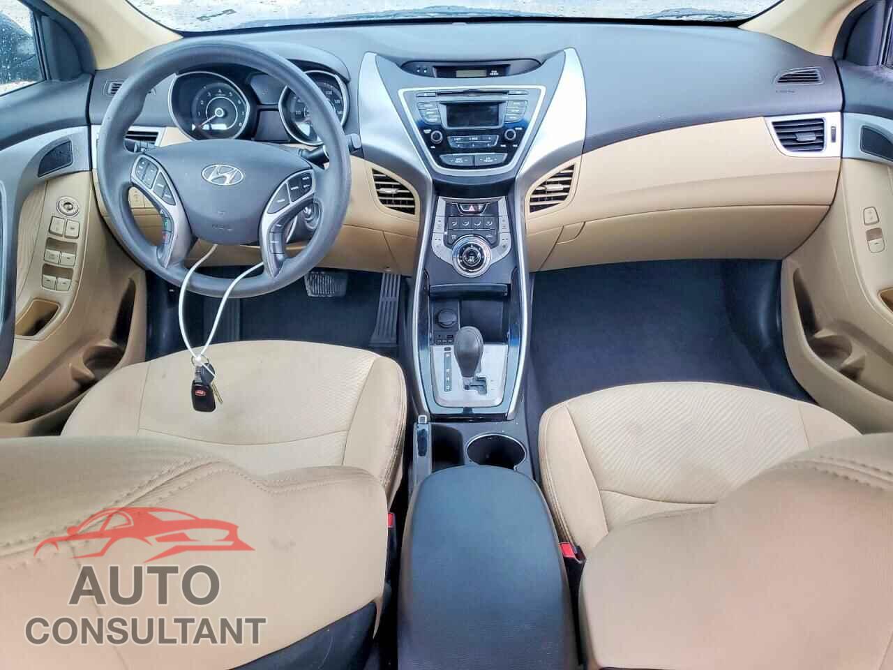 HYUNDAI ELANTRA 2013 - 5NPDH4AE4DH417870