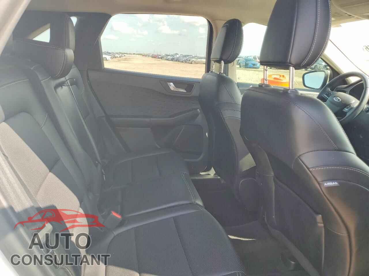 FORD ESCAPE 2020 - 1FMCU0H65LUA31408