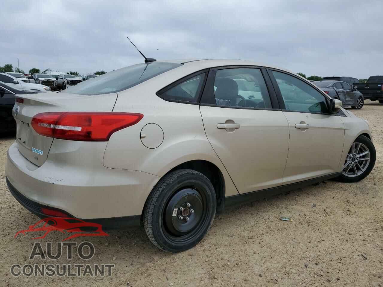 FORD FOCUS 2017 - 1FADP3F29HL304872