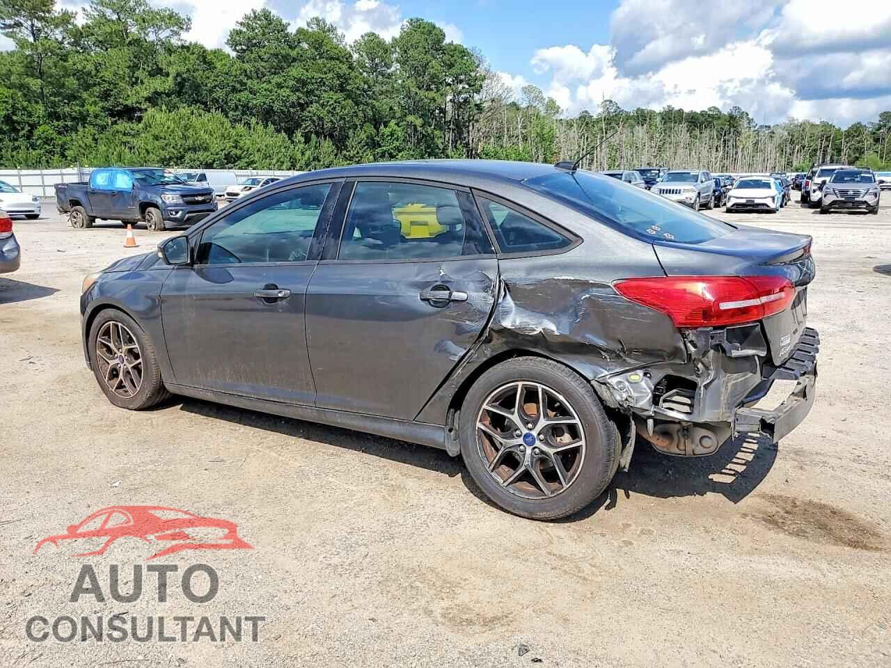 FORD FOCUS 2017 - 1FADP3H28HL227621