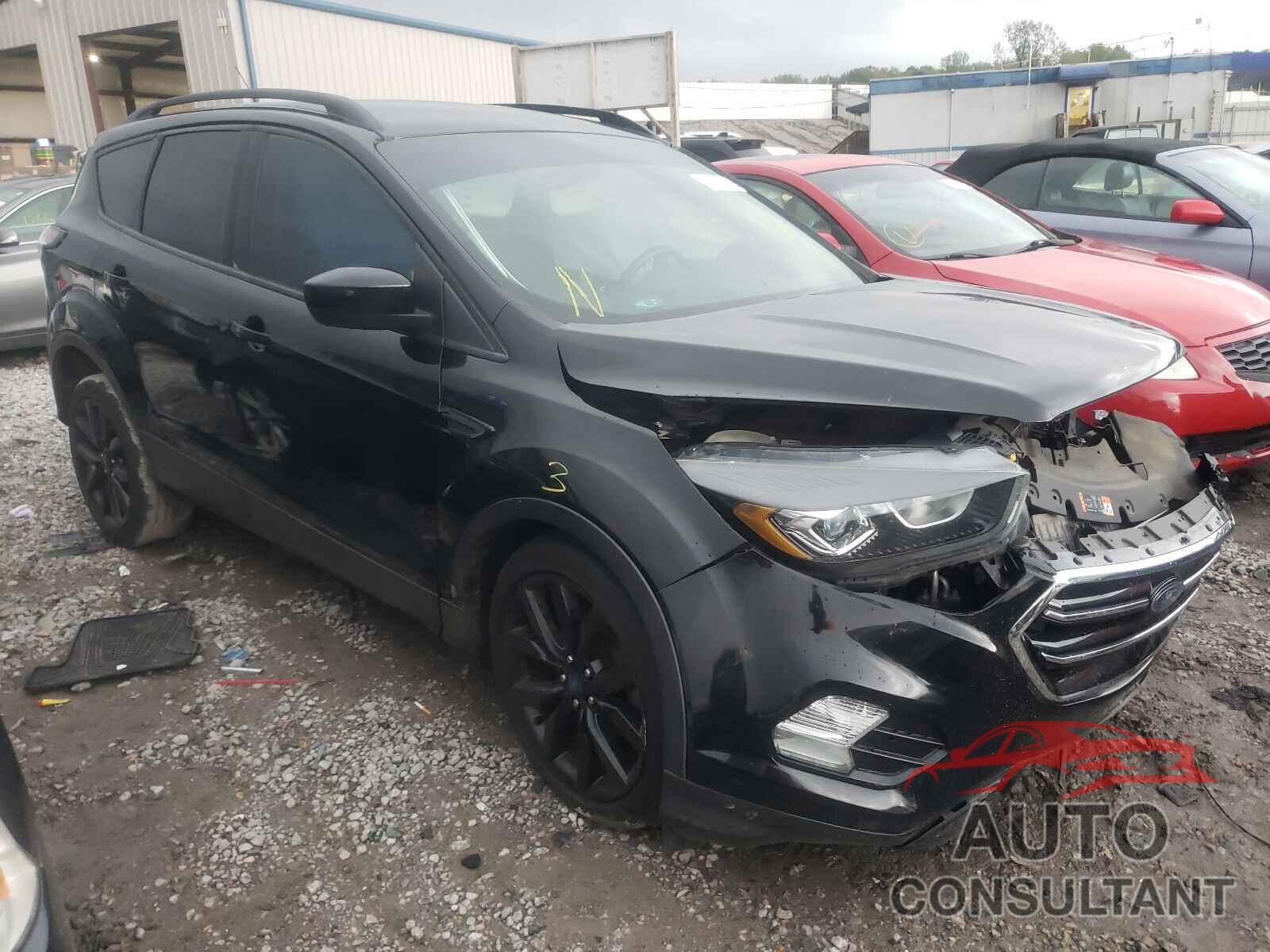 FORD ESCAPE 2017 - 1FMCU0GD2HUB99479