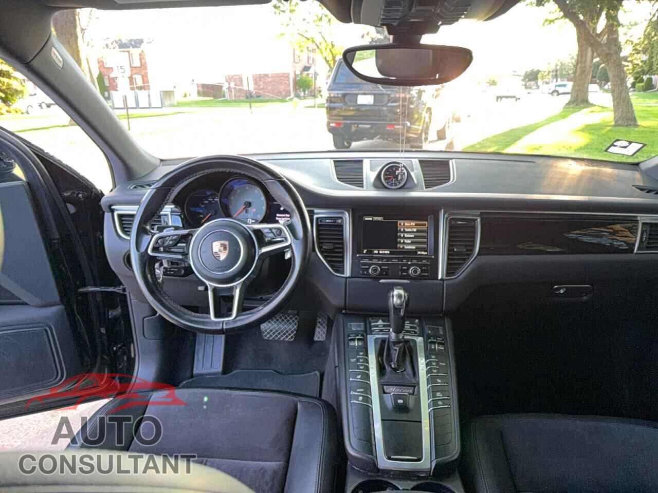 PORSCHE MACAN 2016 - WP1AB2A50GLB55921