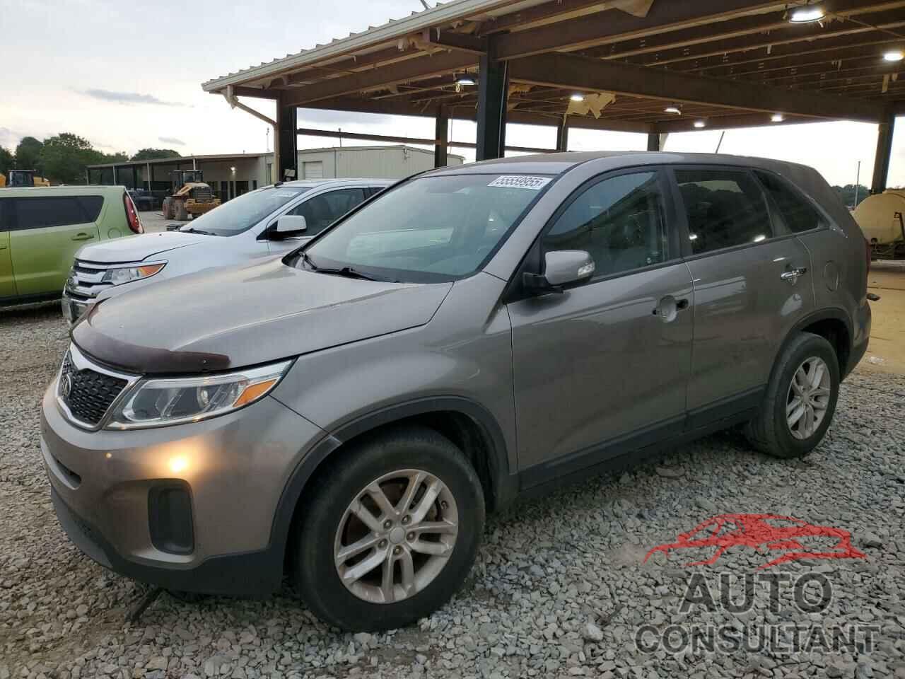 KIA SORENTO 2015 - 5XYKT3A65FG660817