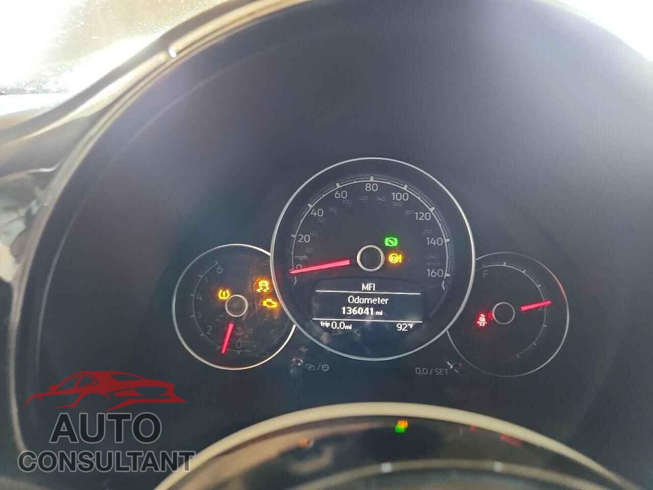 VOLKSWAGEN BEETLE 2017 - 3VWF17AT6HM629745