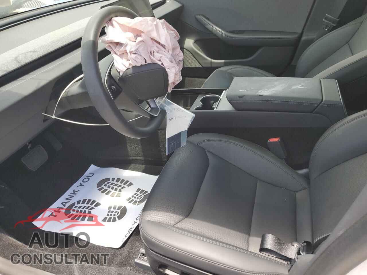 TESLA MODEL 3 2024 - 5YJ3E1EA5RF749073