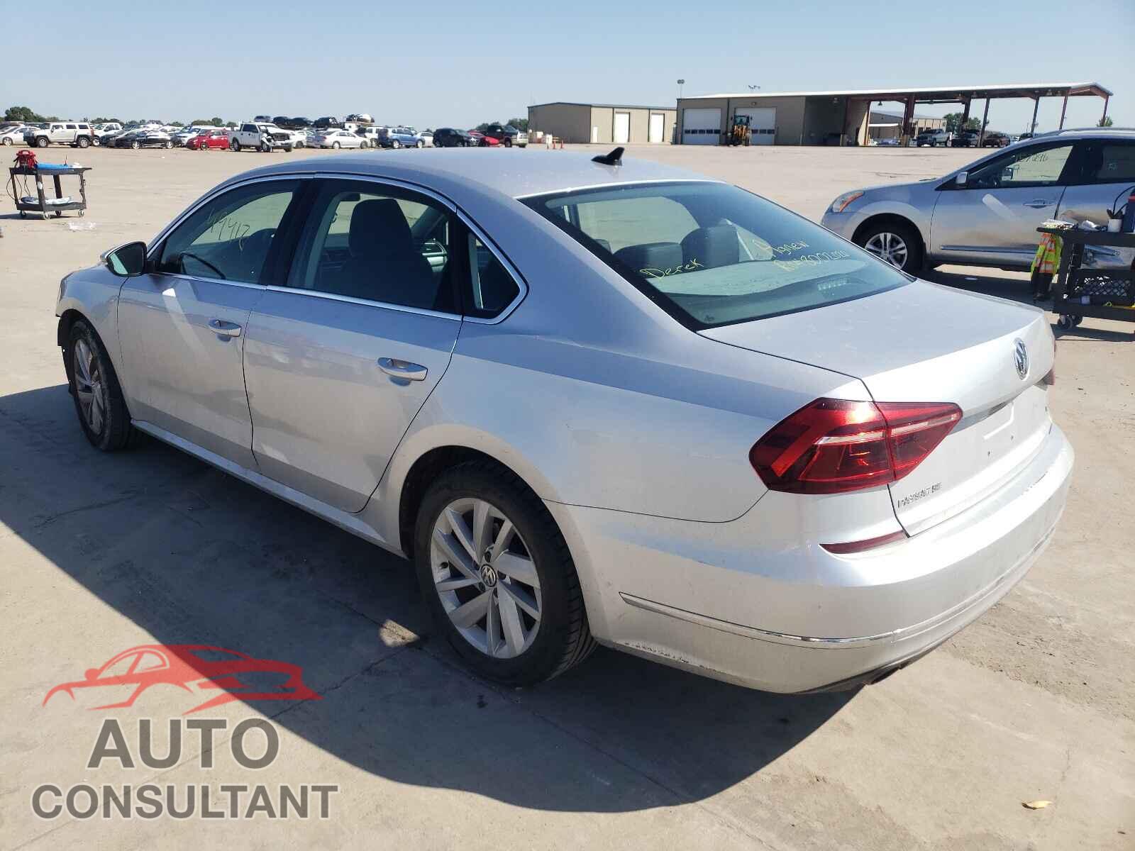 VOLKSWAGEN PASSAT 2018 - 1VWBA7A30JC014775