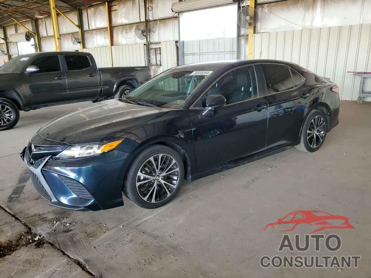 TOYOTA CAMRY 2018 - 4T1B11HK1JU611405