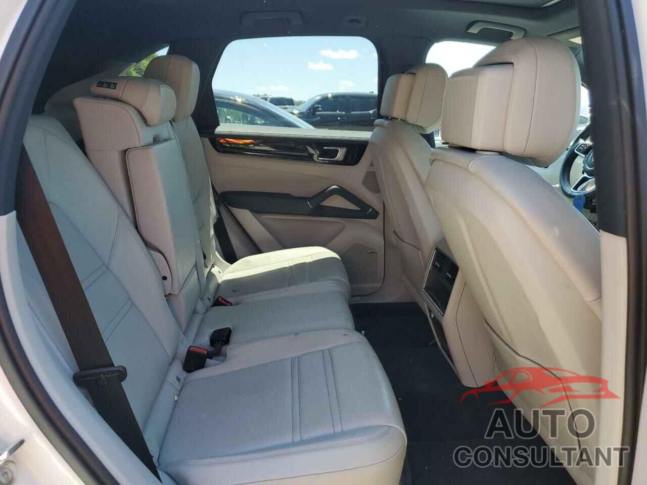 PORSCHE CAYENNE 2020 - WP1AA2AY1LDA07598