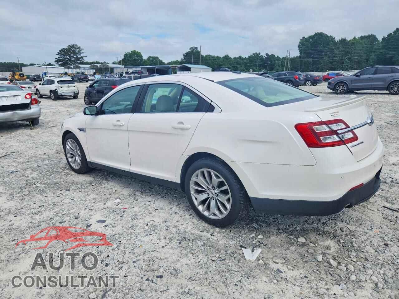 FORD TAURUS 2018 - 1FAHP2F83JG116833