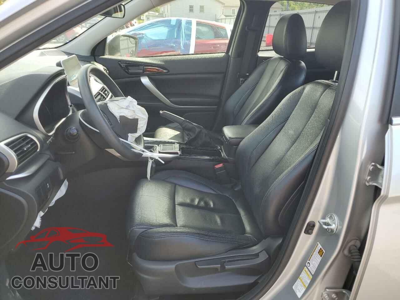 MITSUBISHI ECLIPSE 2018 - JA4AT4AA0JZ043965