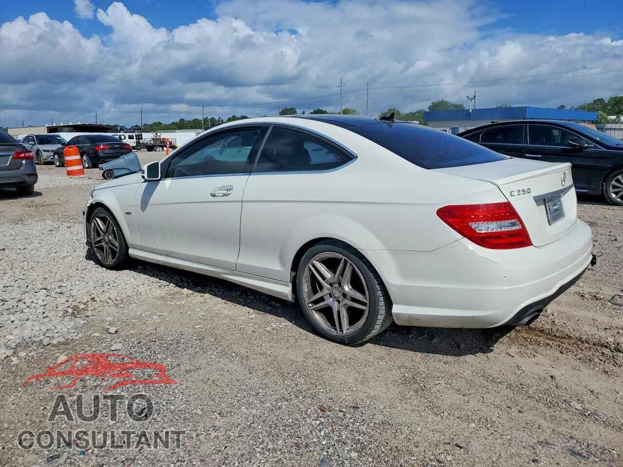 MERCEDES-BENZ C-CLASS 2012 - WDDGJ4HB7CF875320