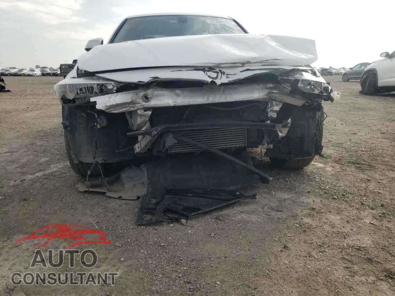 BMW 3 SERIES 2016 - WBA8E1G50GNU11663