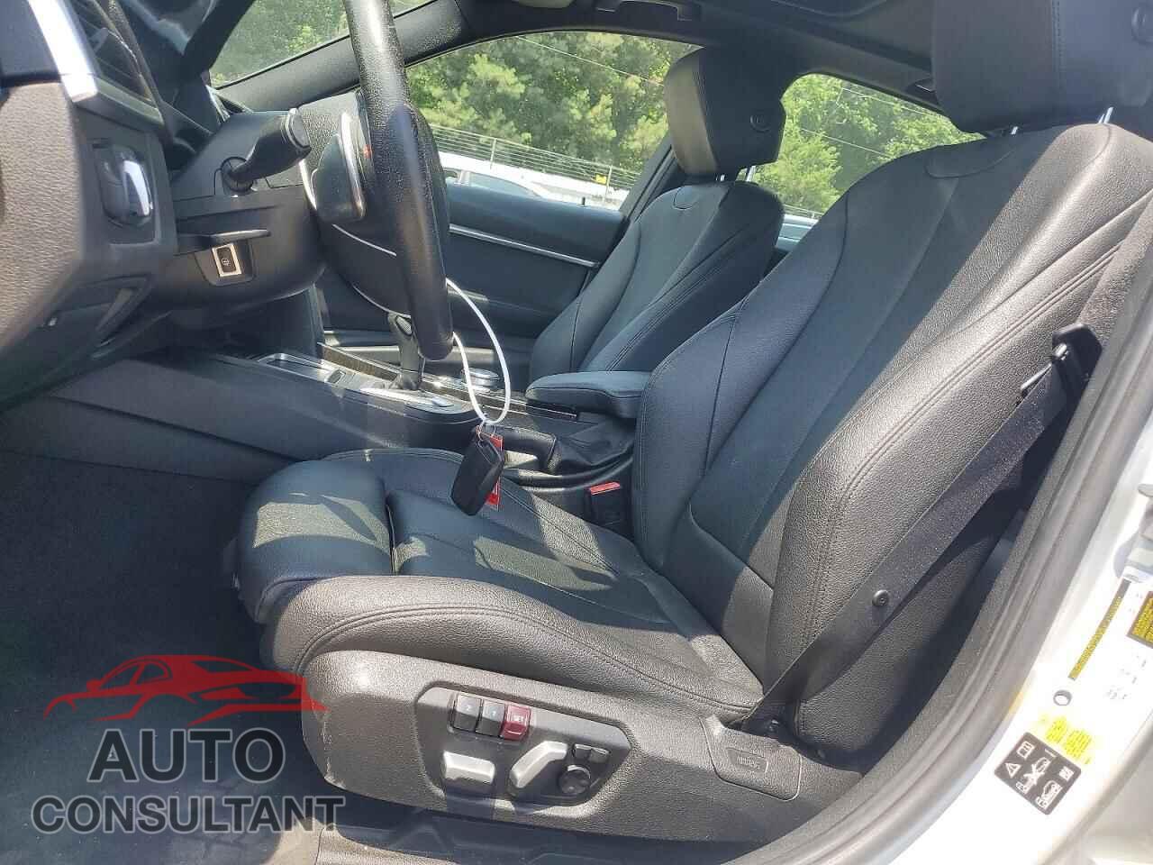 BMW 3 SERIES 2018 - WBA8D9C55JA615560