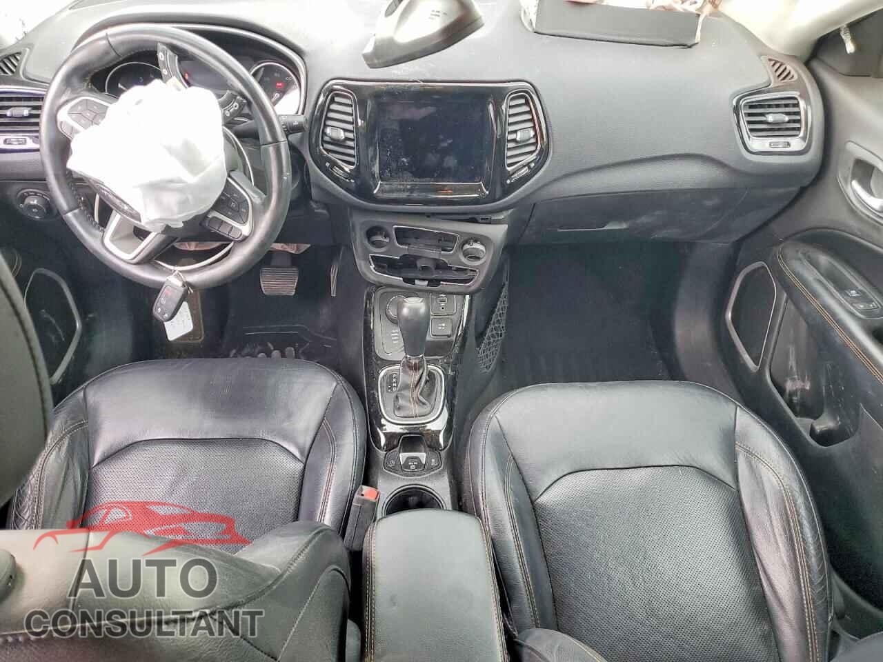 JEEP COMPASS 2018 - 3C4NJDCB2JT134357