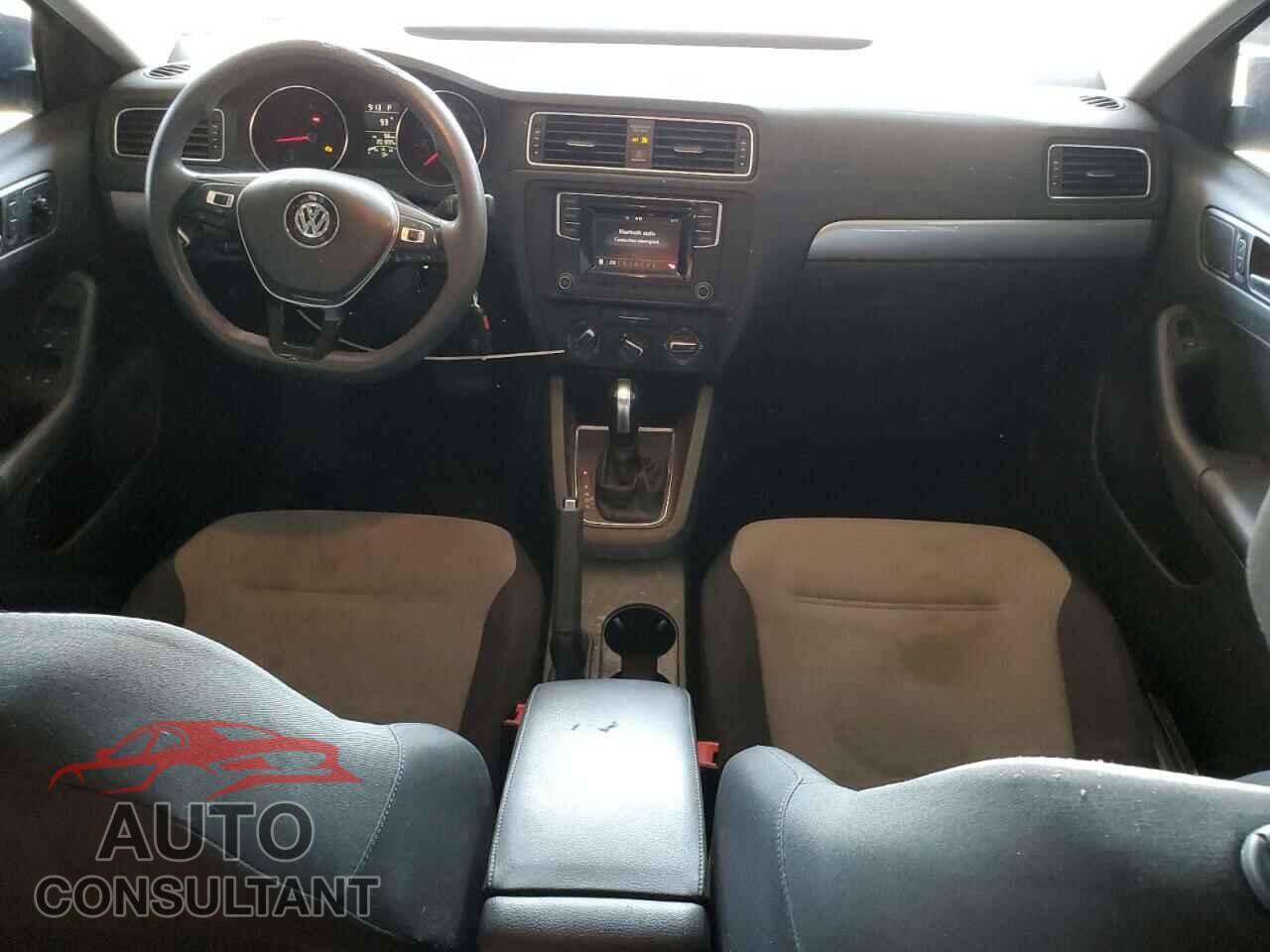 VOLKSWAGEN JETTA 2017 - 3VW2B7AJ2HM243253