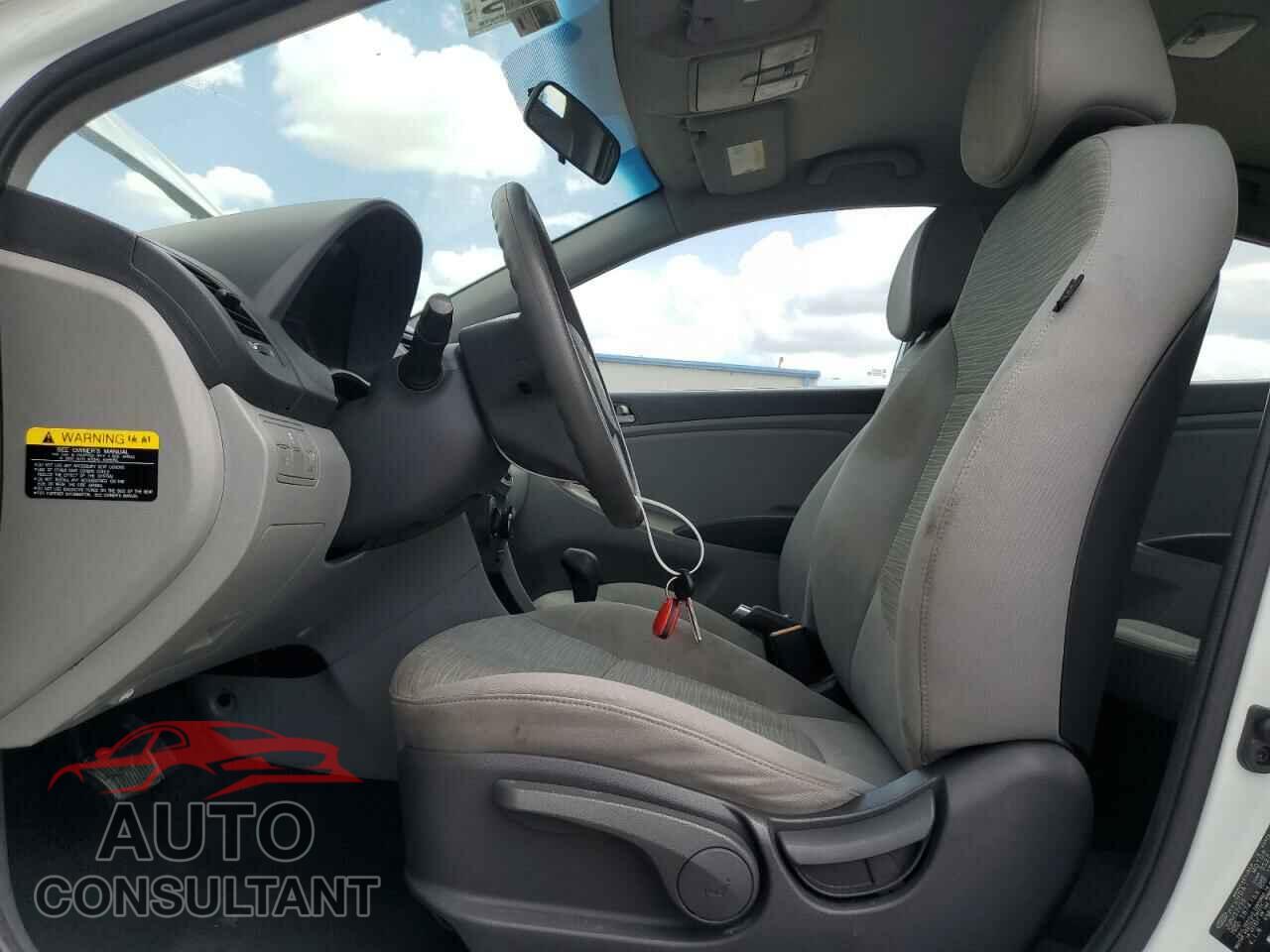 HYUNDAI ACCENT 2016 - KMHCT4AE4GU964251