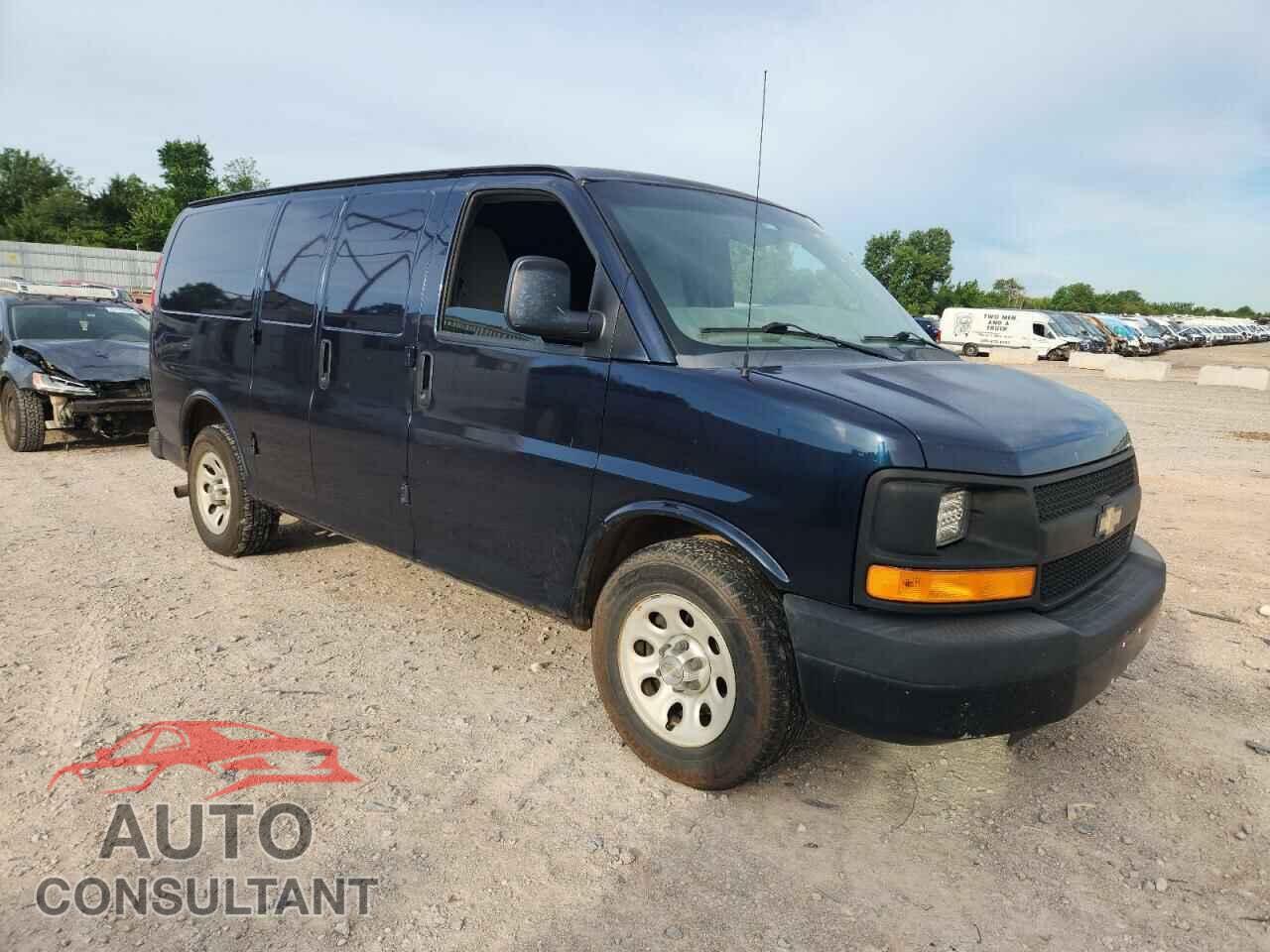 CHEVROLET EXPRESS 2013 - 1GCSGAF4XD1101101