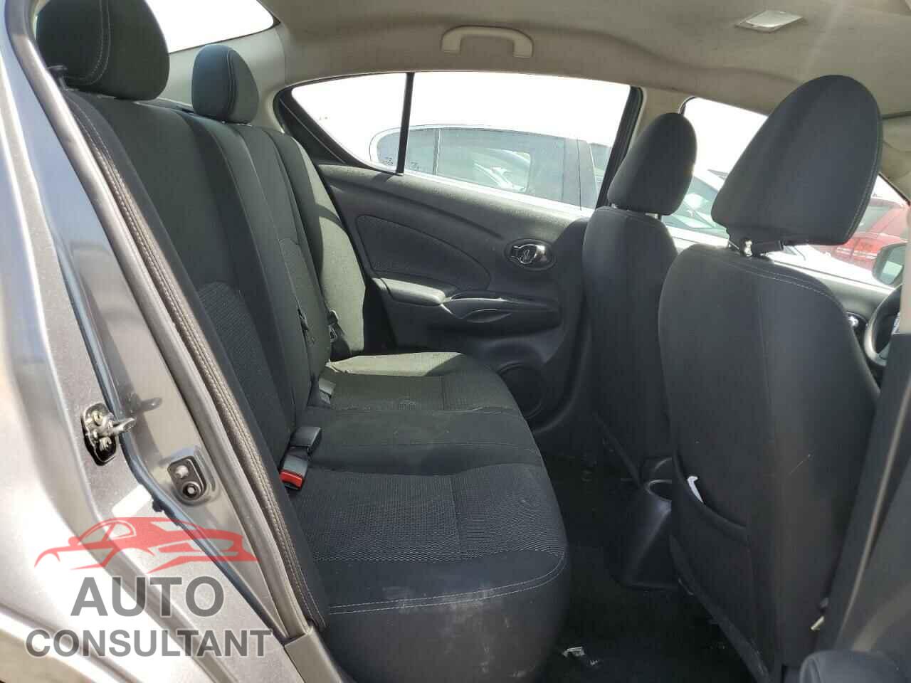 NISSAN VERSA 2019 - 3N1CN7AP3KL860230