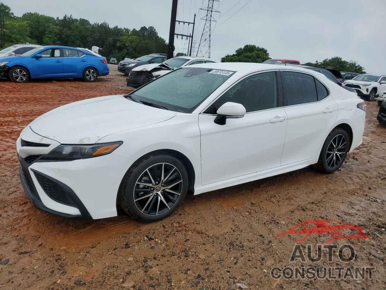 TOYOTA CAMRY 2023 - 4T1G11AK4PU748668