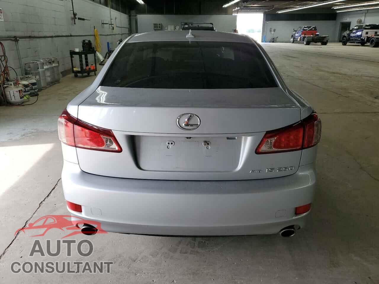 LEXUS IS 2012 - JTHCF5C24C5055014