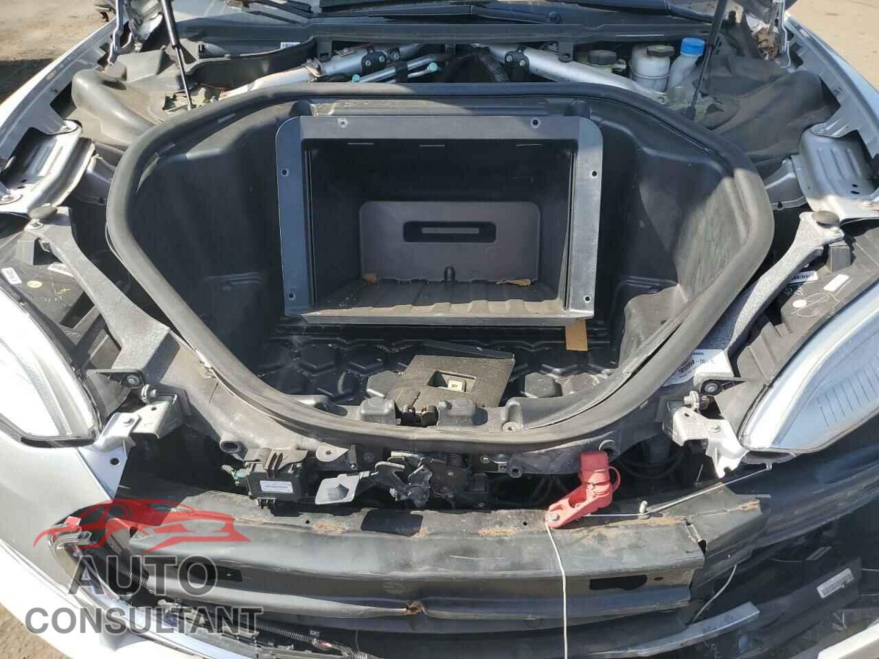 TESLA MODEL S 2013 - 5YJSA1CG9DFP06427